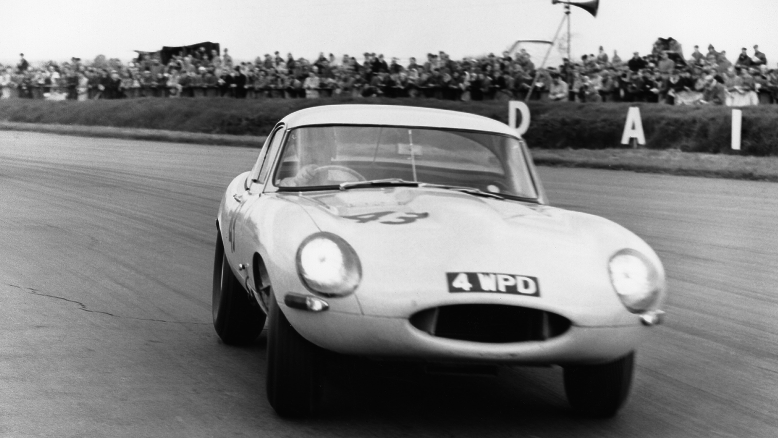 Meet the bespoke E-type racer built for the road