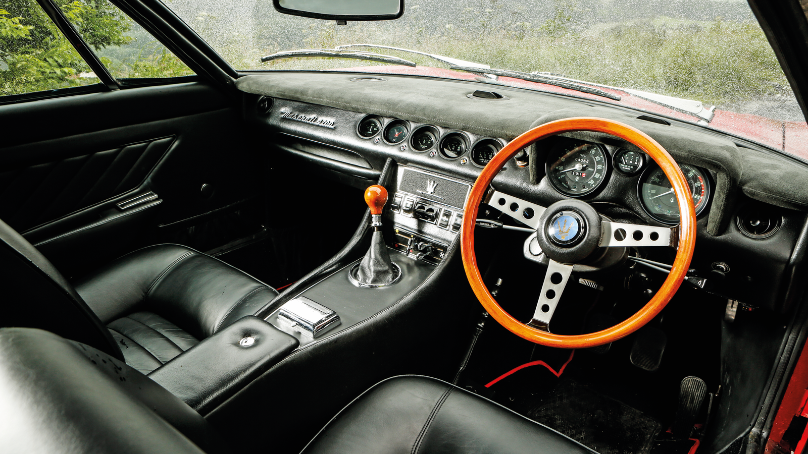 Sports cars for the family: classic GTs with four seats