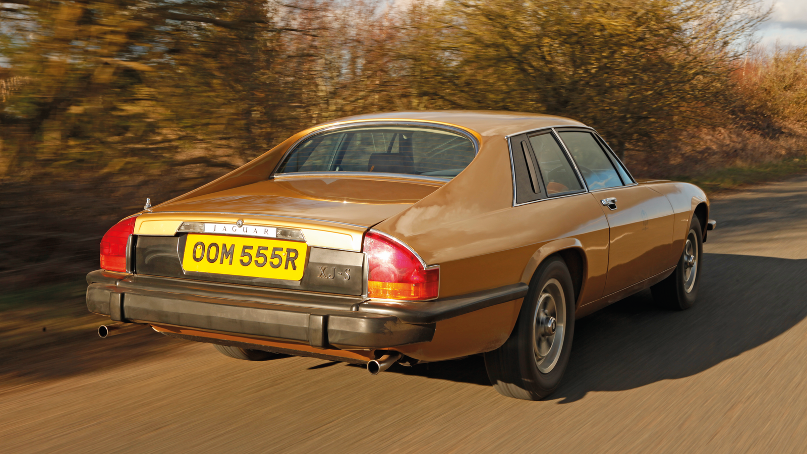 Sports cars for the family: classic GTs with four seats