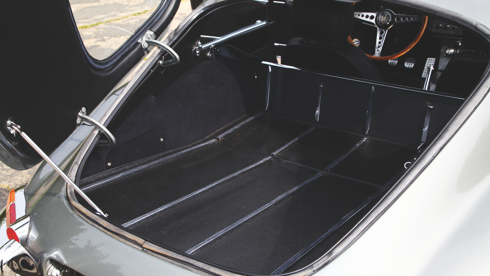 The 60s GTs that tried to beat the Sting Ray