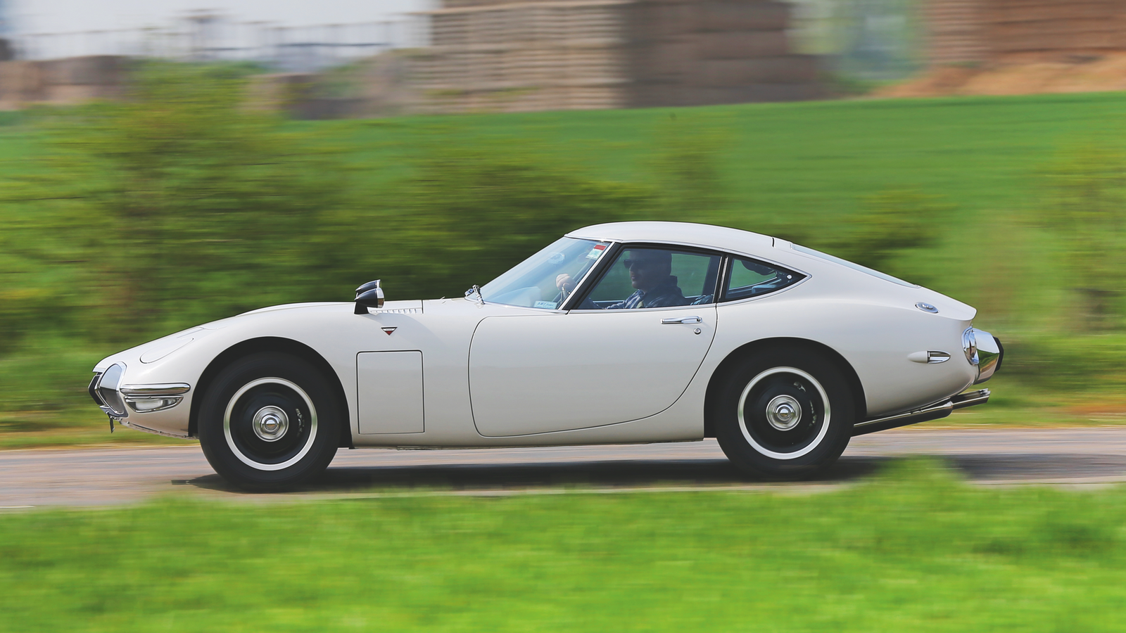 The 60s GTs that tried to beat the Sting Ray