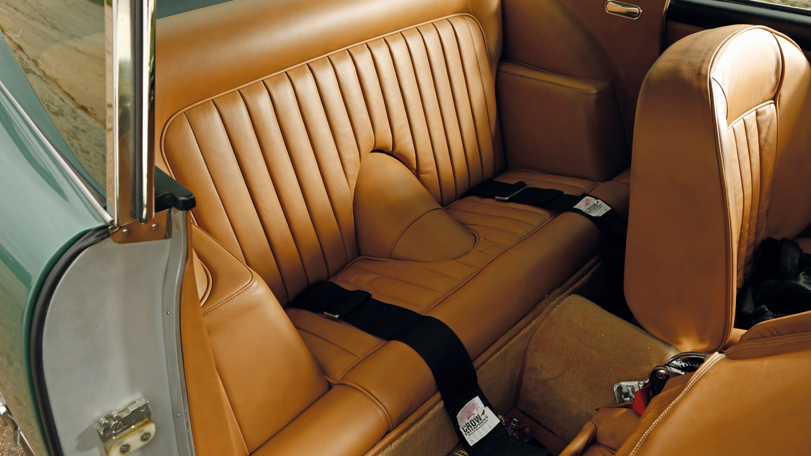 Grandest tourers: Aston Martin DB4 vs Maserati 3500GT