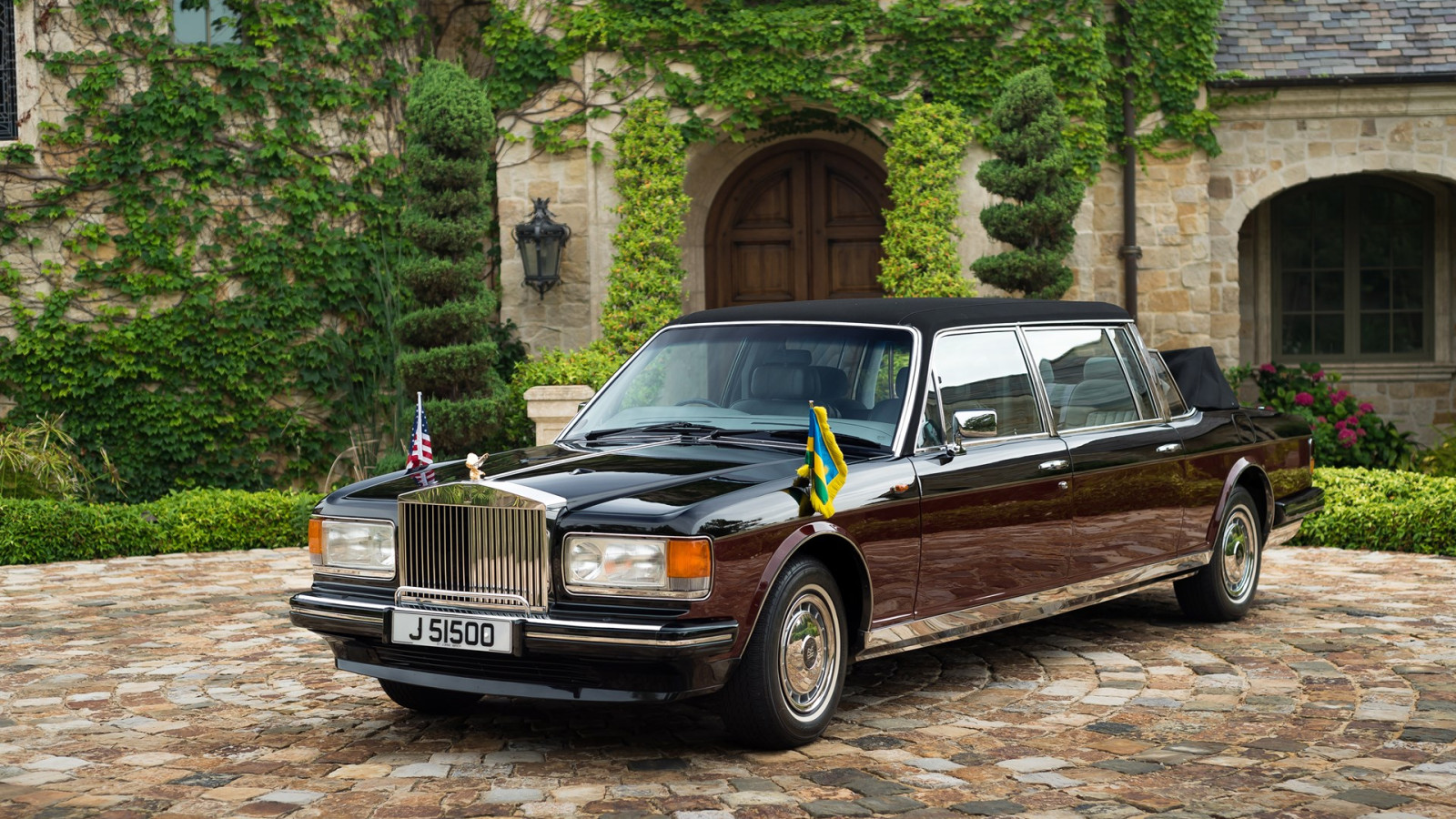 This bespoke Rolls-Royce will blow your mind