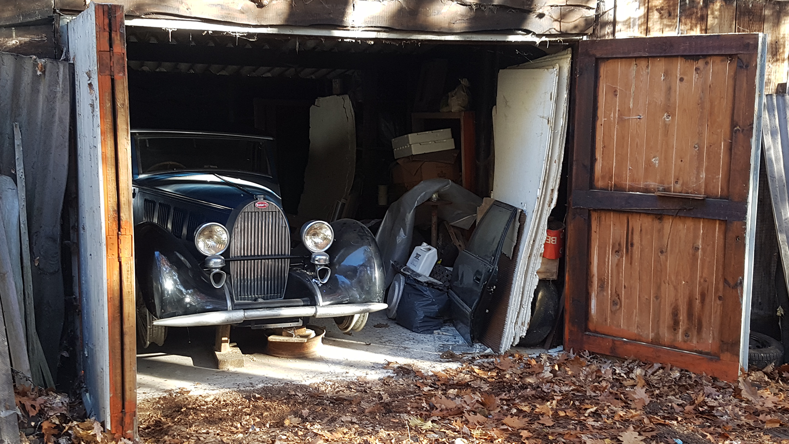 Breathtaking Bugatti trio rescued from Belgian barn