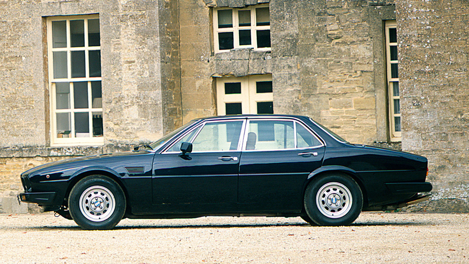 De Tomaso Deauville