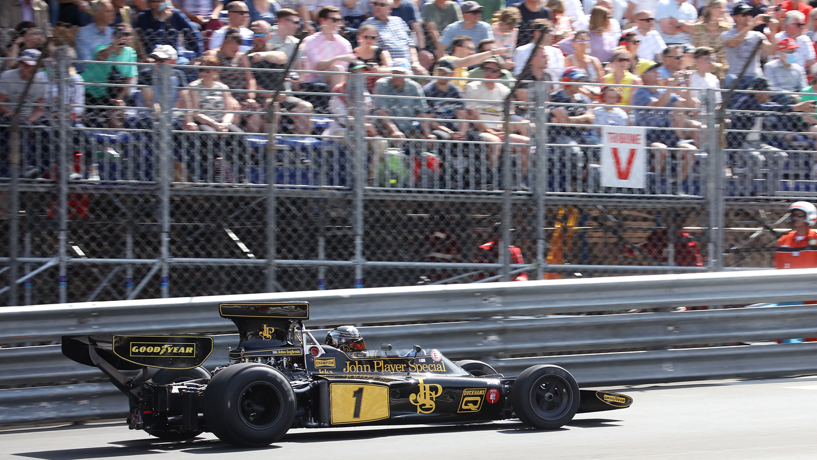 Lotus 72