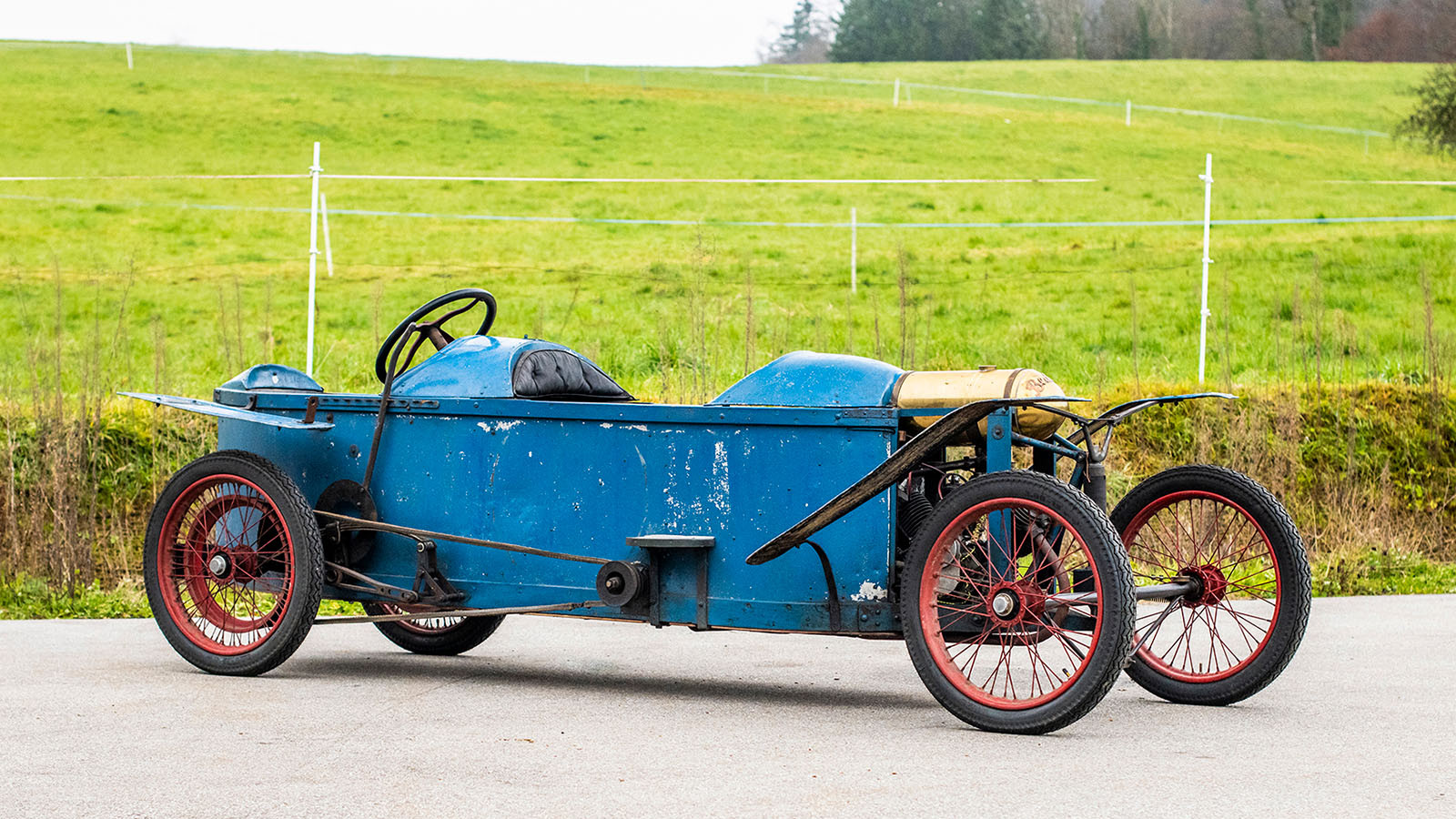 26 French classic cars for sale at Rétromobile 2026