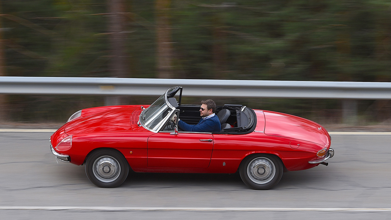 60 years of the Alfa Romeo Spider | Classic & Sports Car