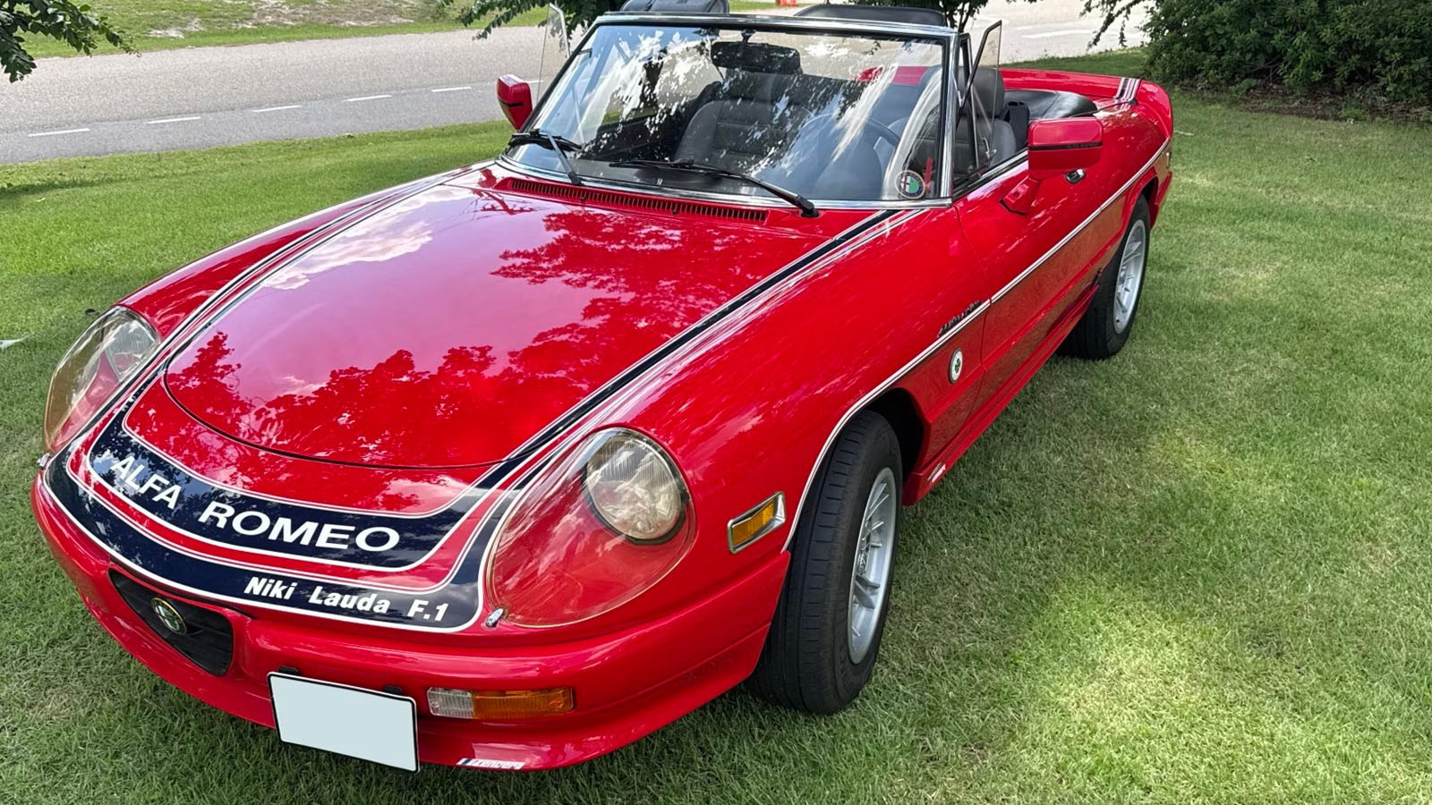 60 years of the Alfa Romeo Spider | Classic & Sports Car