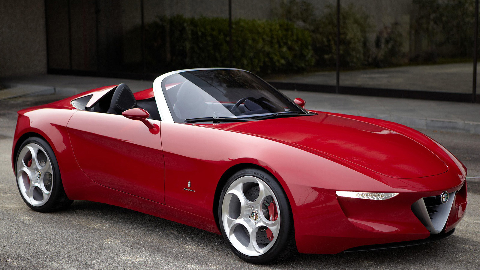 趣味・スポーツ・実用 ALFA ROMEO SPIDER 1966-1990 60 years of the Alfa Romeo Spider | Classic & Sports Car