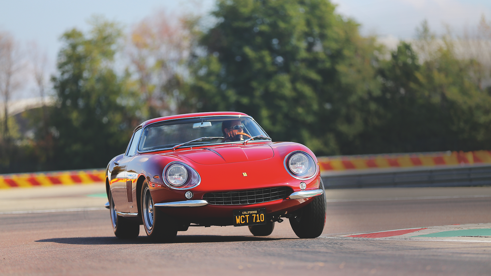 Ferrari ha crecido de una forma que Enzo nunca habría imaginado cuando su primer coche salió de la fábrica de Maranello hace 75 años.