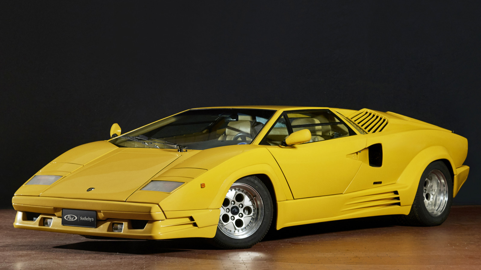 27. Lamborghini Countach 25e anniversaire (4,2 secondes)