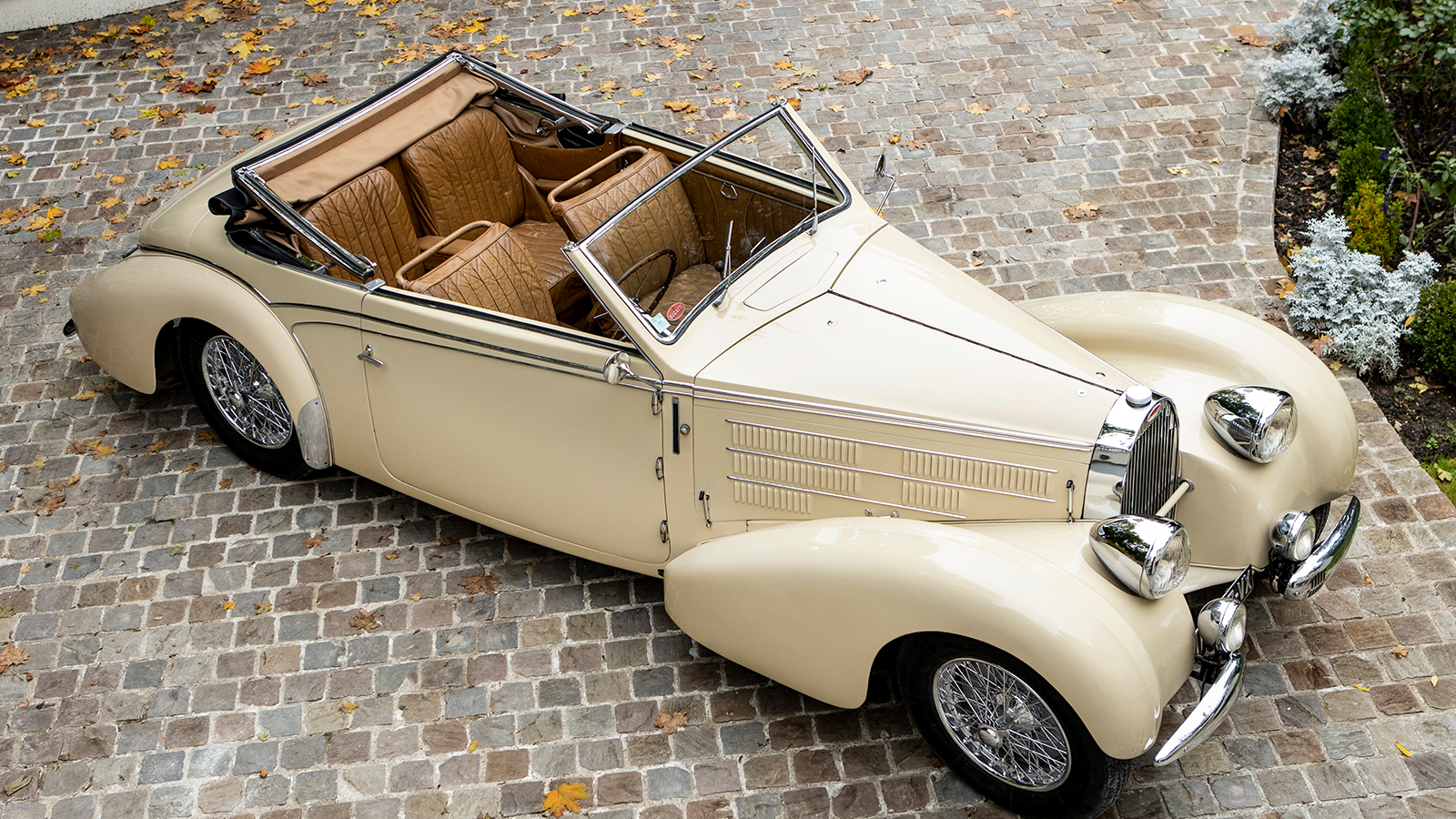 The 20 best cars at the Paris auctions 2020