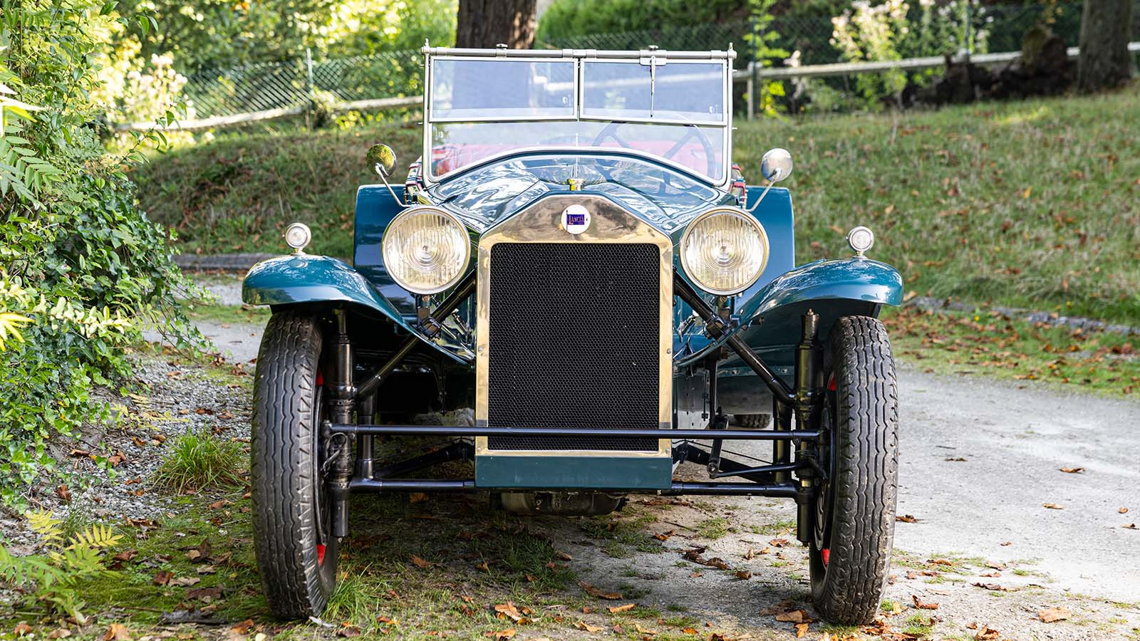 30 show-stopping classic cars for sale at Rétromobile 2025