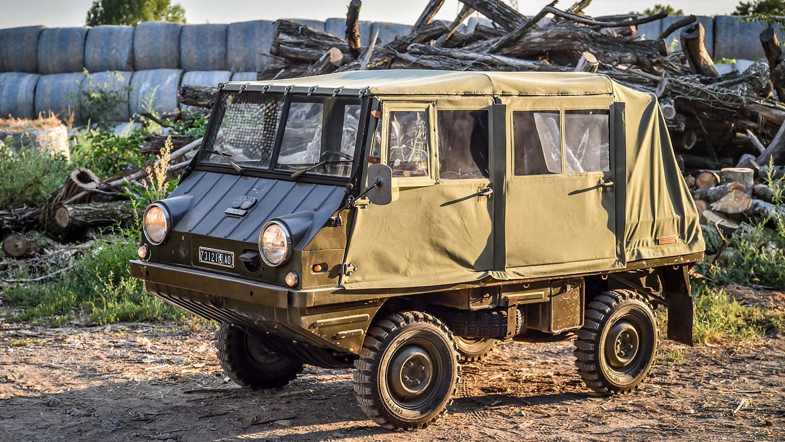 30 show-stopping classic cars for sale at Rétromobile 2025