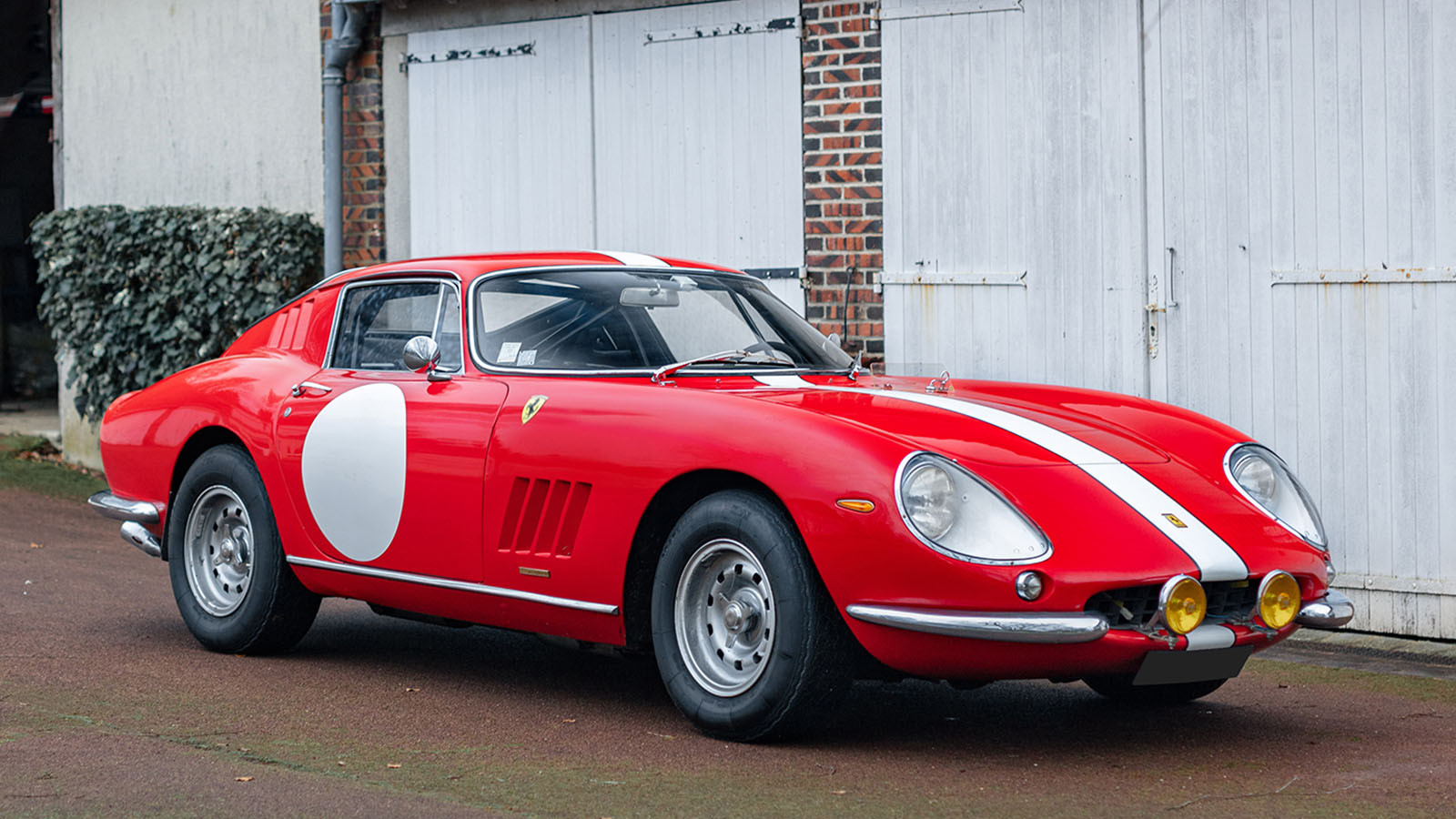 30 show-stopping classic cars for sale at Rétromobile 2025
