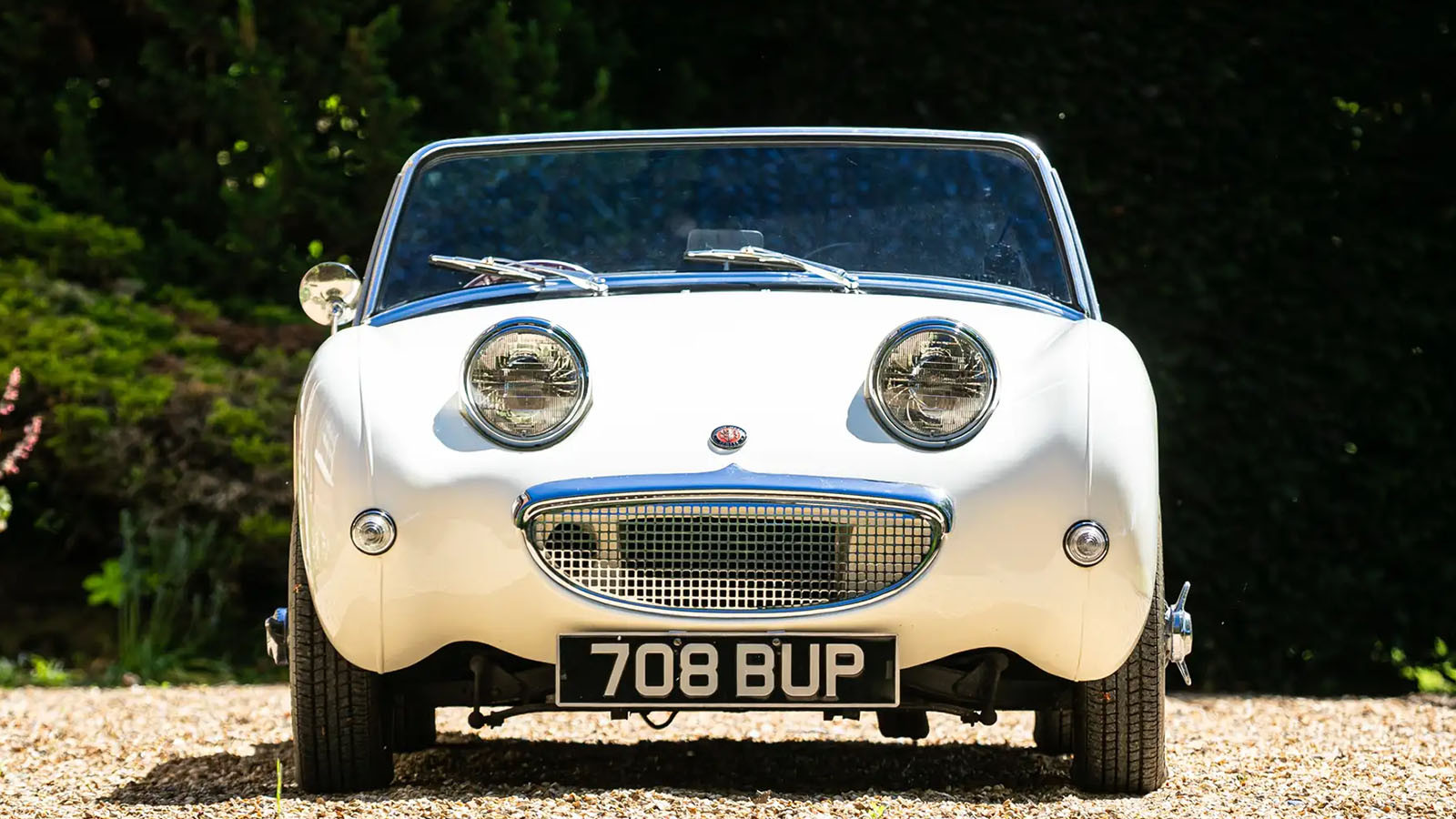 3.	1958 AC Ace Bristol (€115,000 - €160,000)