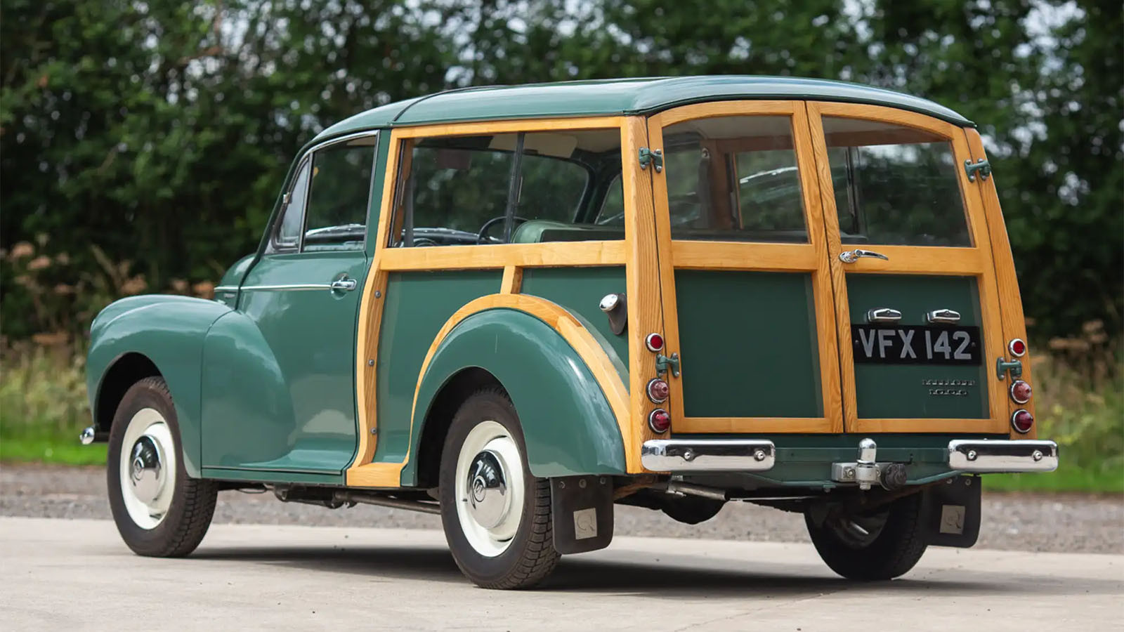 6.	1963 Morris Minor Traveller (€9000 - €11,000)