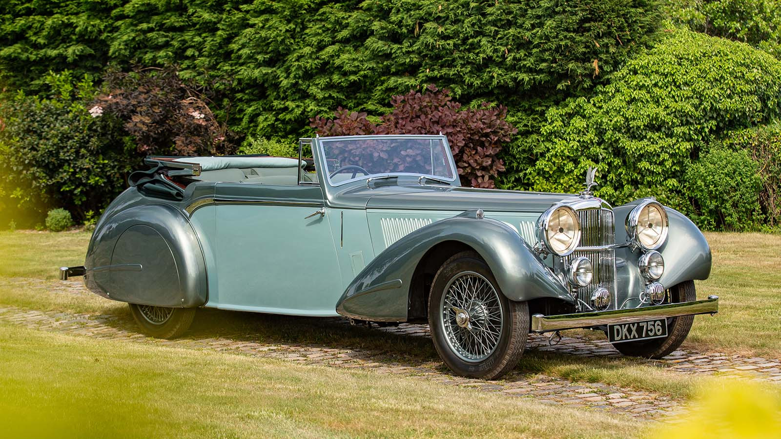 10 classic cars for sale in Monterey – all with no reserve