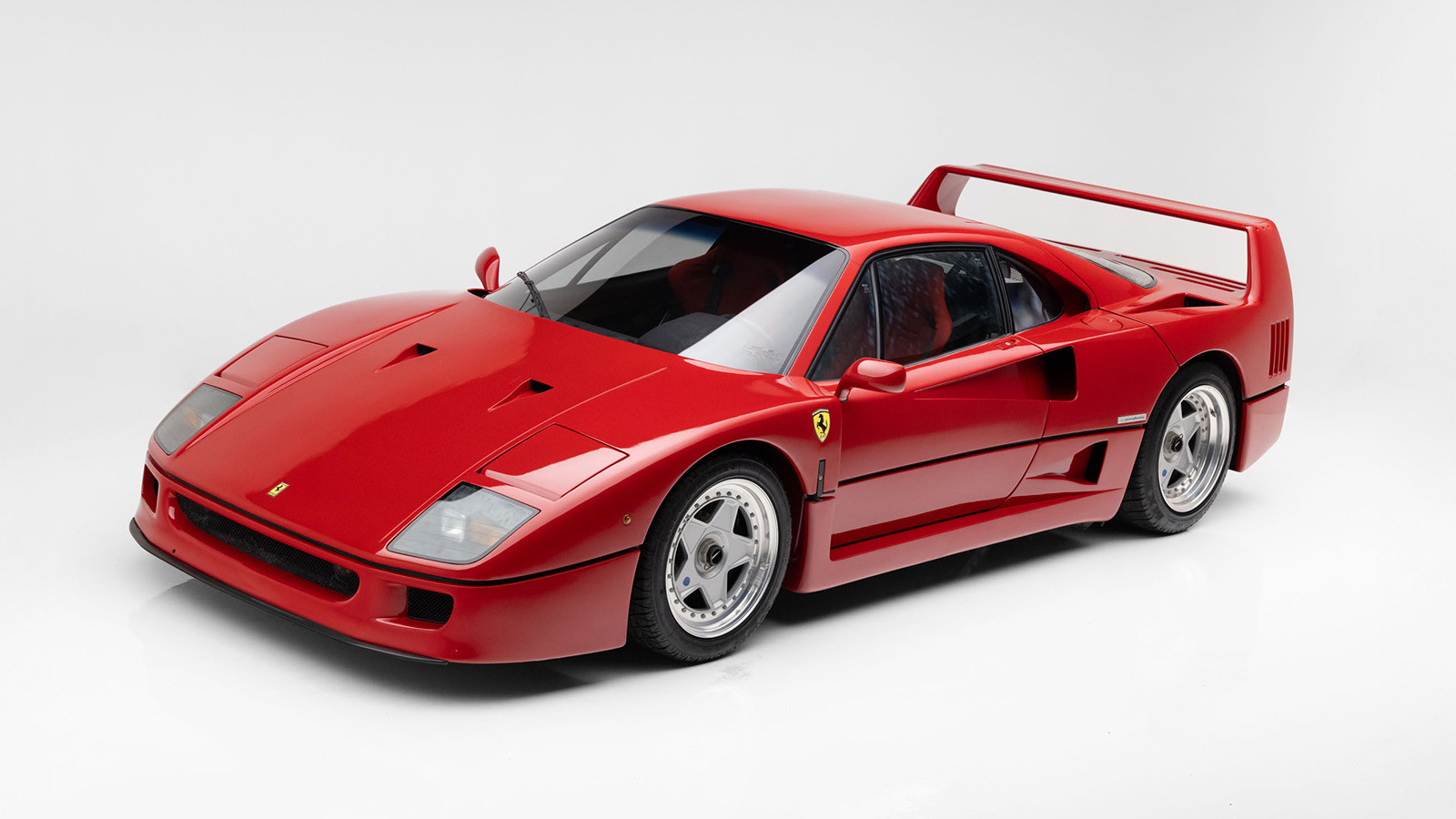 21. 1990 Ferrari F40 ($2.4m - 2.6m/€2m - €2.2m)