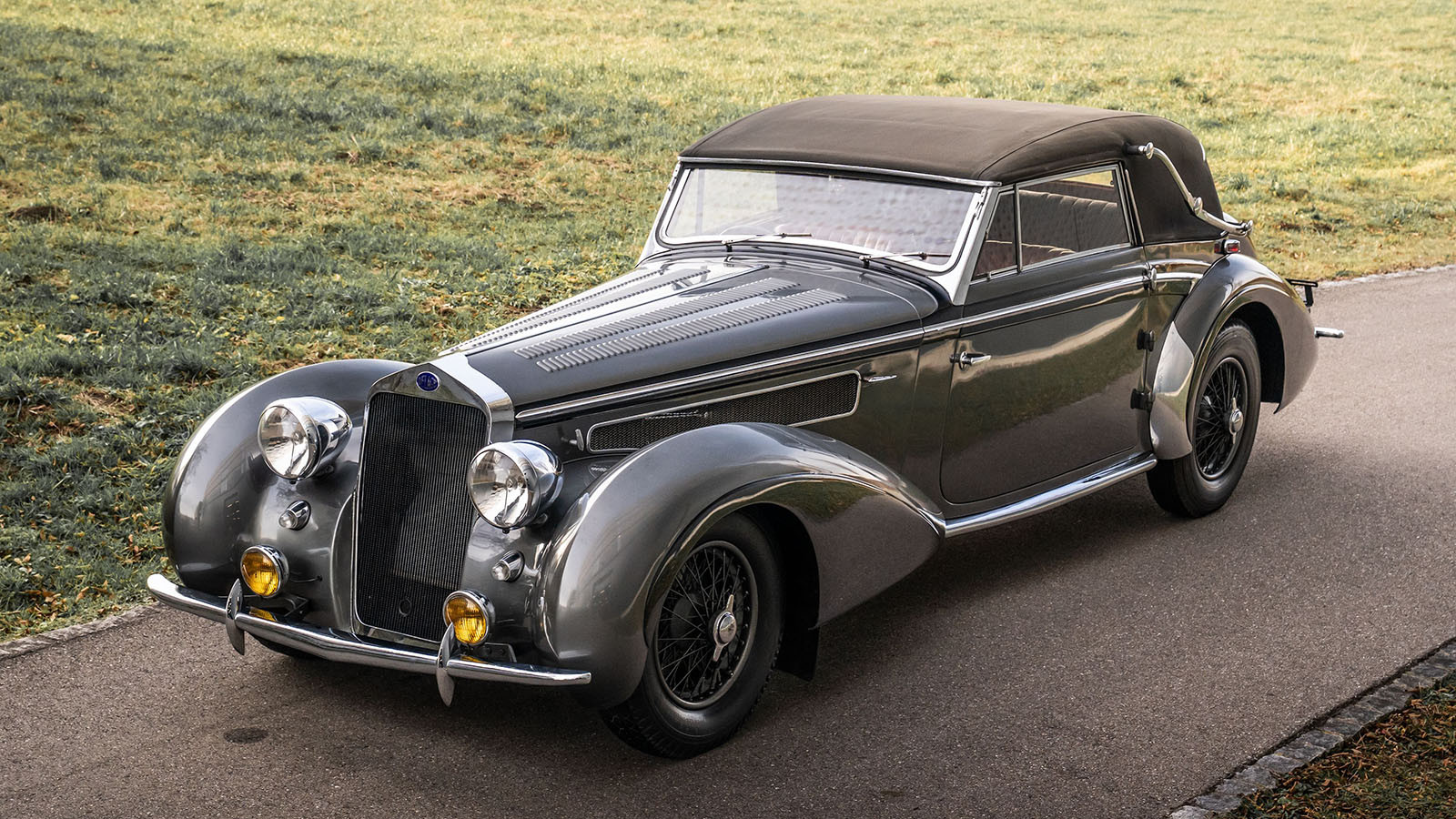 26 French classic cars for sale at Rétromobile 2026