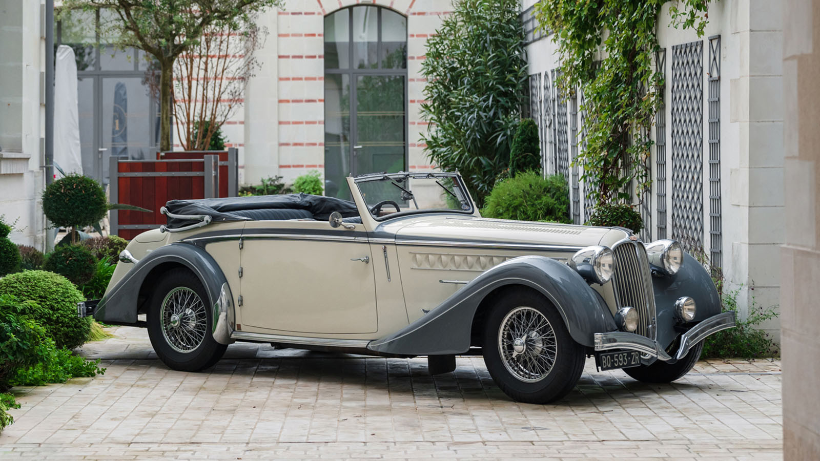 26 French classic cars for sale at Rétromobile 2026