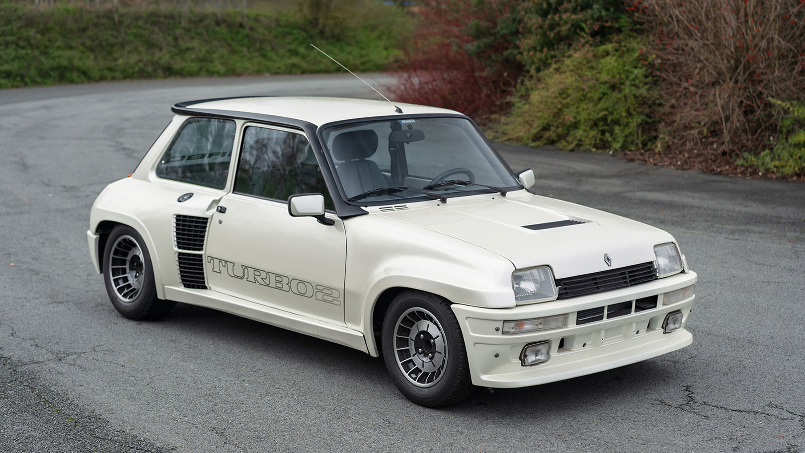 26 French classic cars for sale at Rétromobile 2026