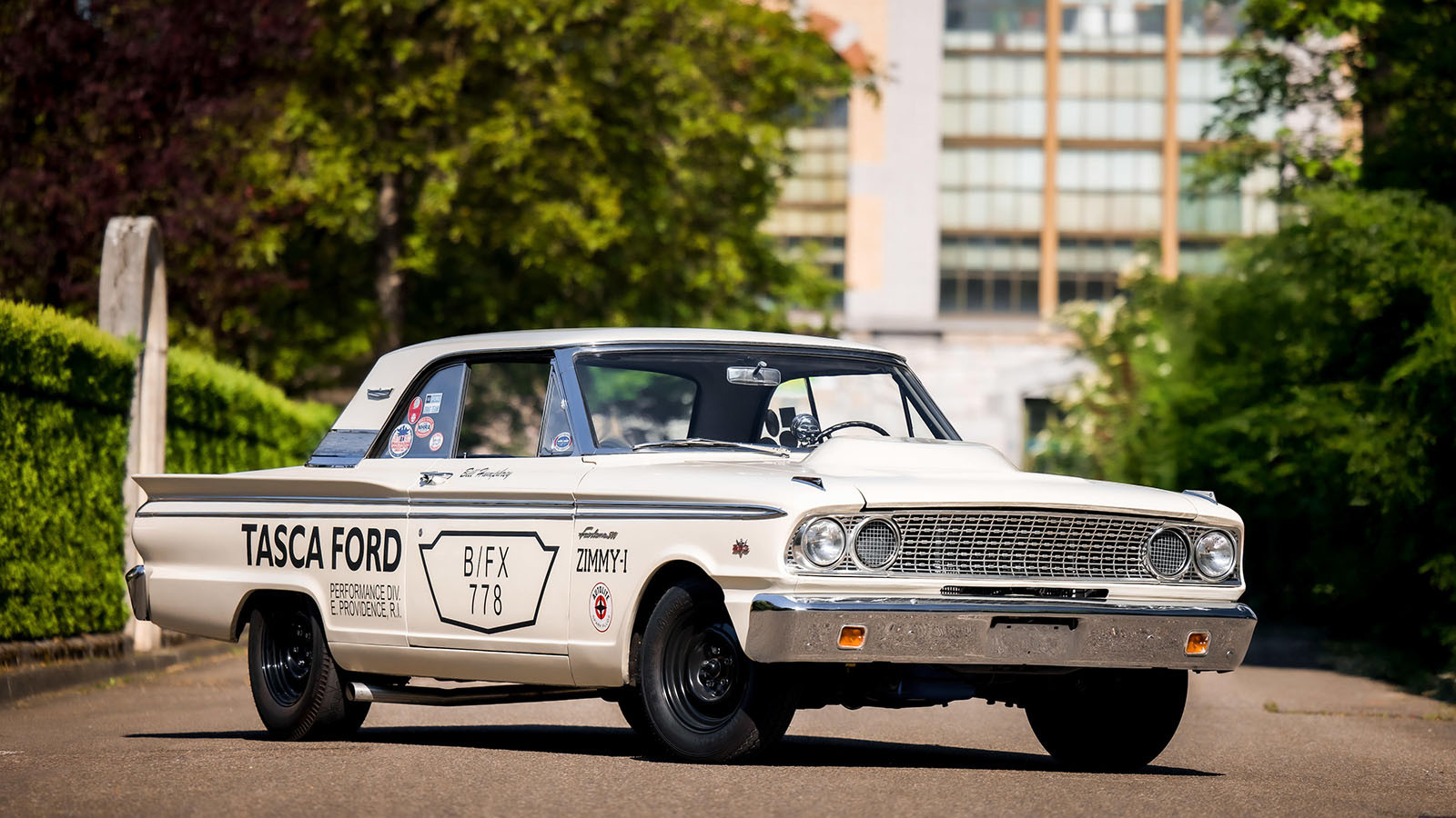 14 rare classic cars for sale in Switzerland this month