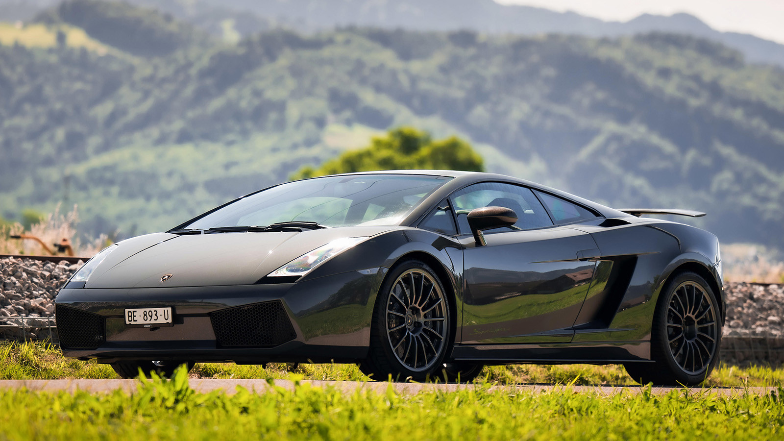 14 rare classic cars for sale in Switzerland this month