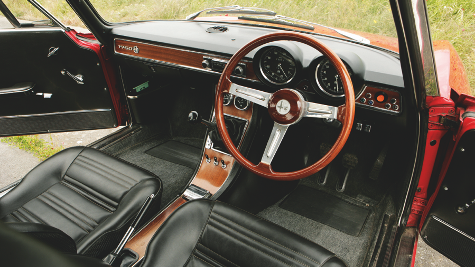 Baby GTs: E-type class for half the cash