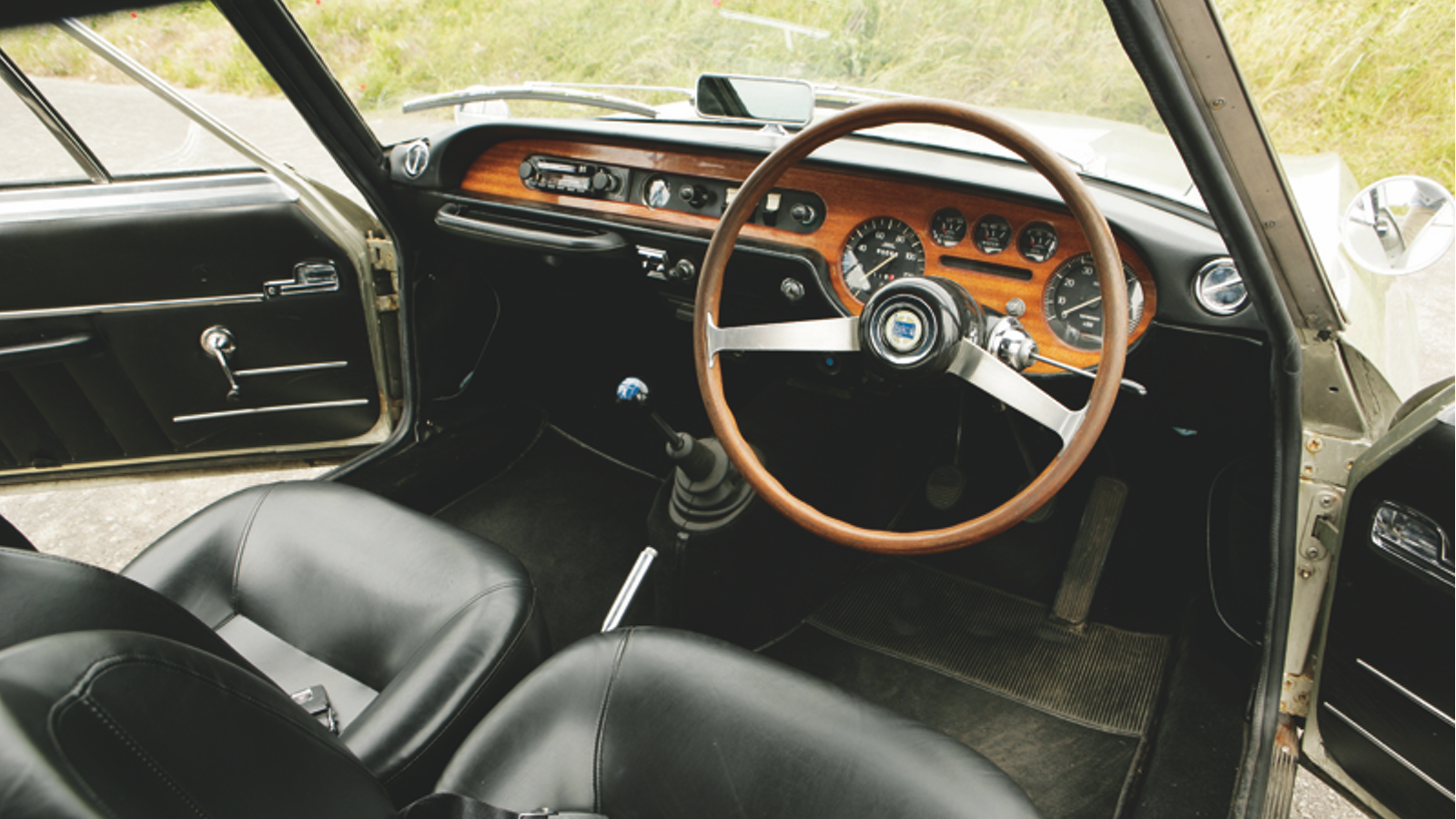 Baby GTs: E-type class for half the cash