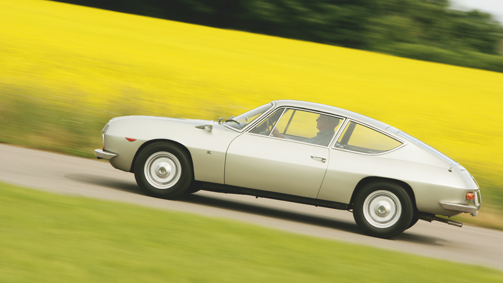 Baby GTs: E-type class for half the cash