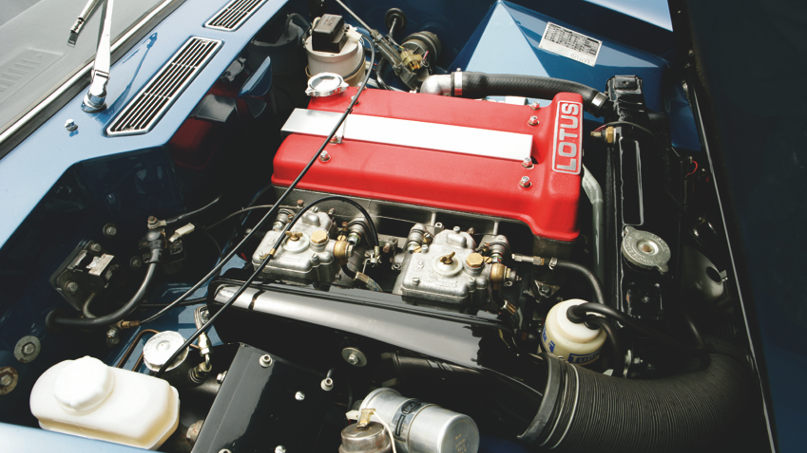 Baby GTs: E-type class for half the cash