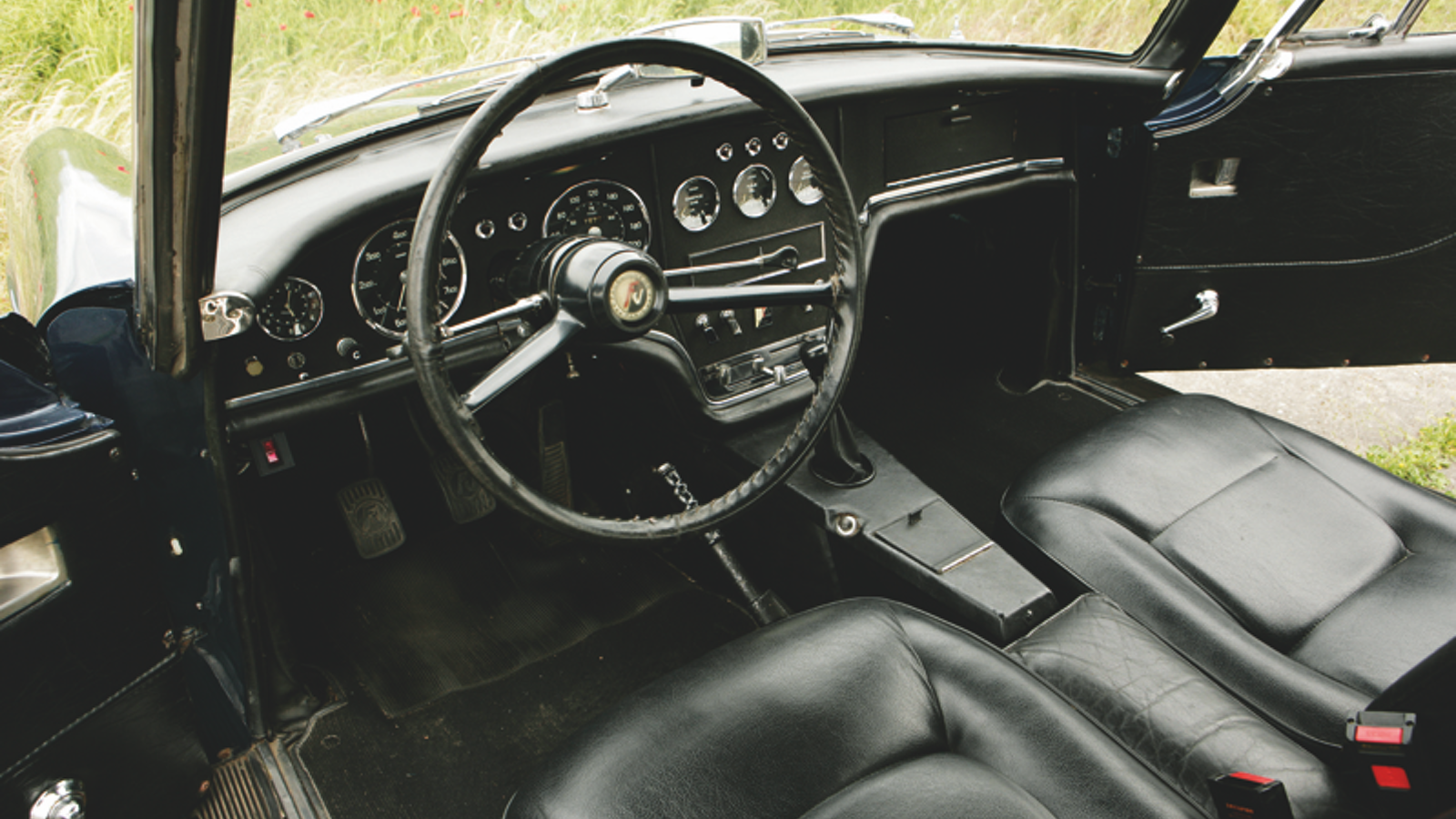 Baby GTs: E-type class for half the cash