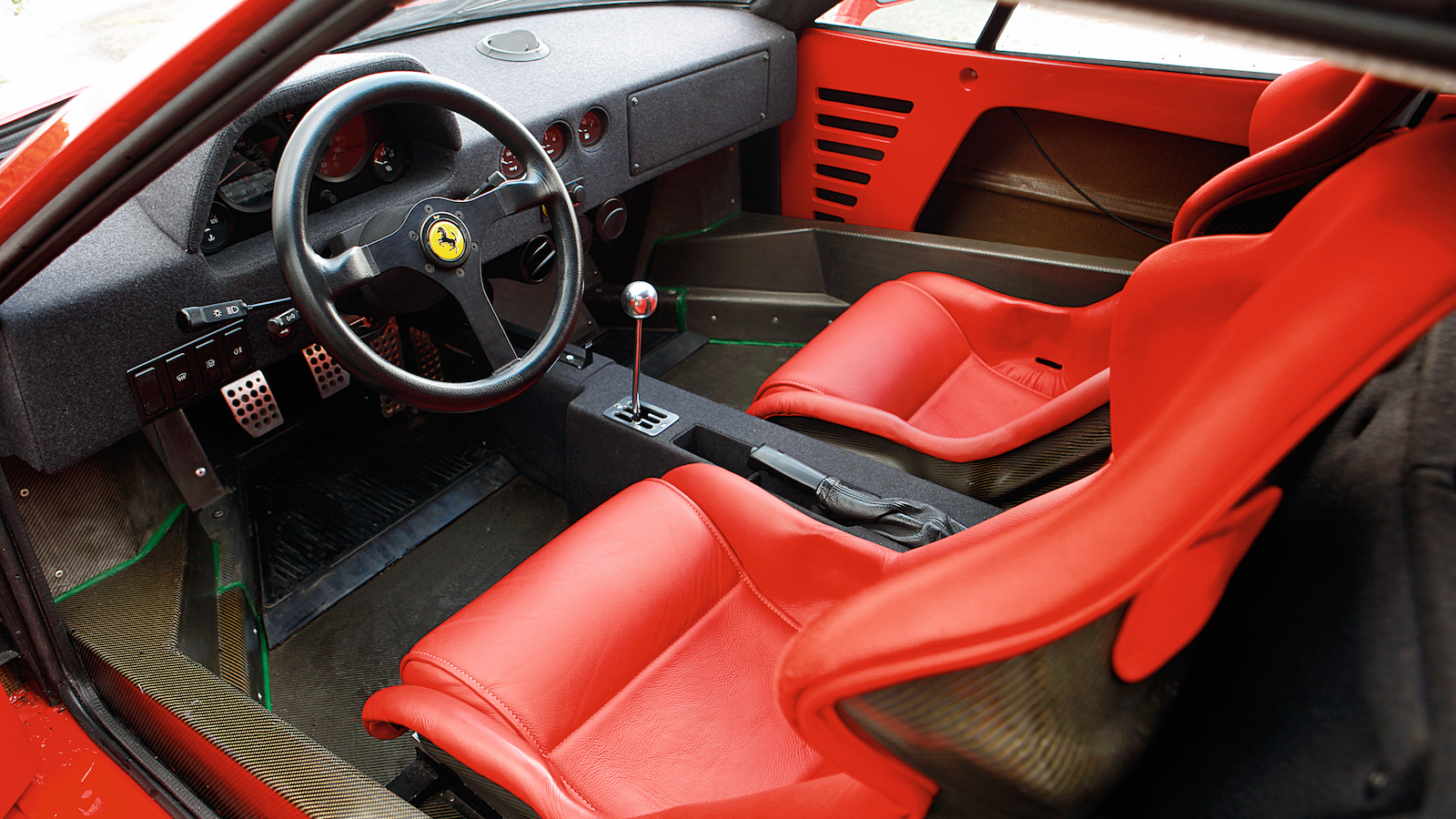 Ferrari battle: 288GTO vs F40 vs F50 vs Enzo