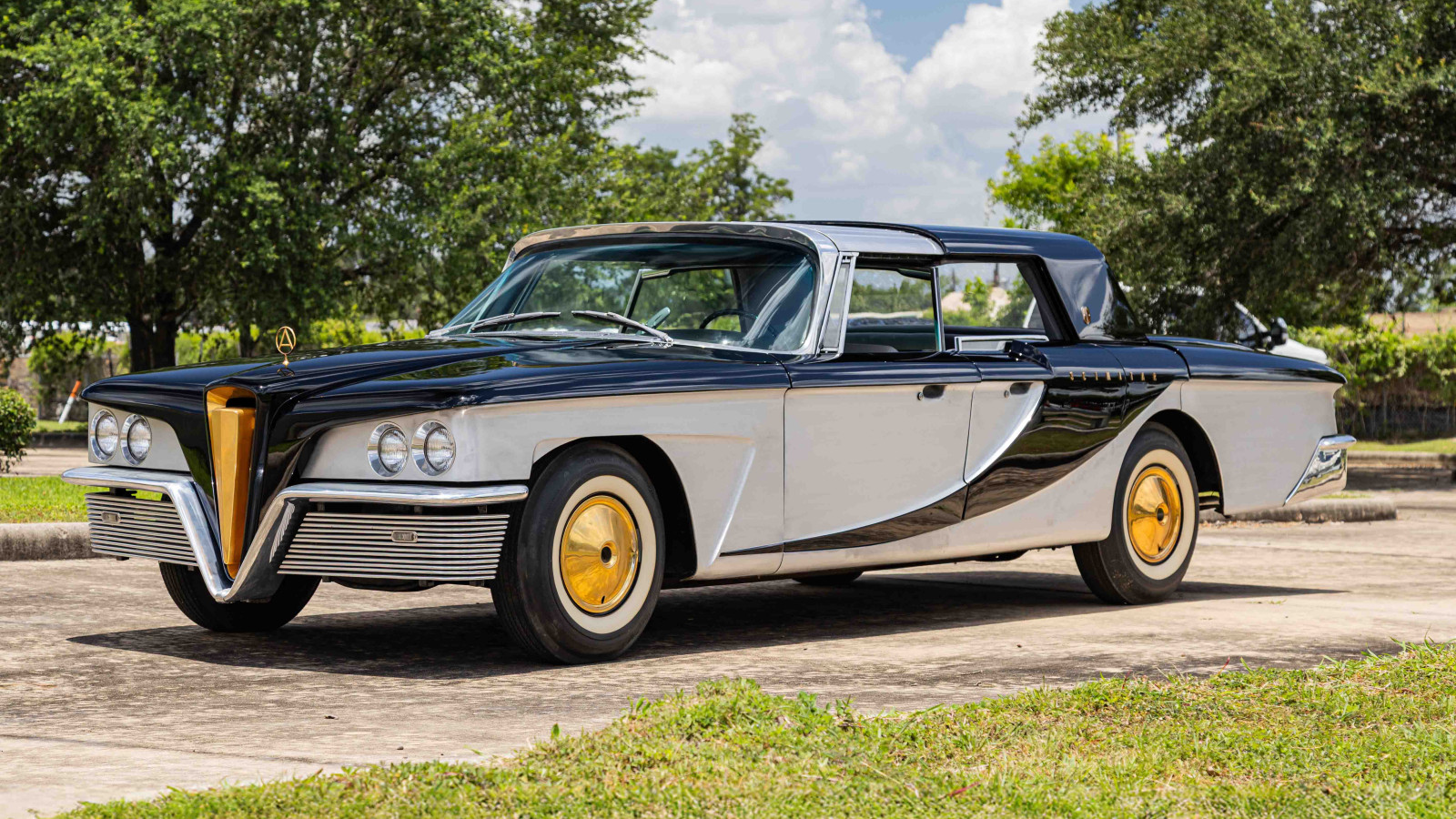 10 spectacular classics in the Monterey 2026 sales